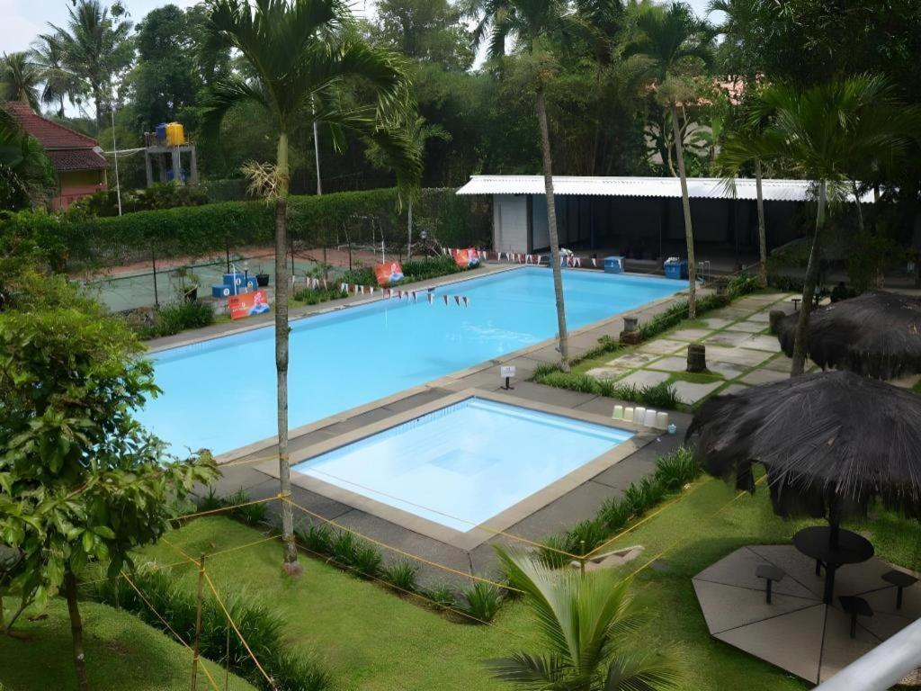 ออกัสตา ซูกาบูมิ โฮเต็ล Hotel ซูกาบูมี ภายนอก รูปภาพ