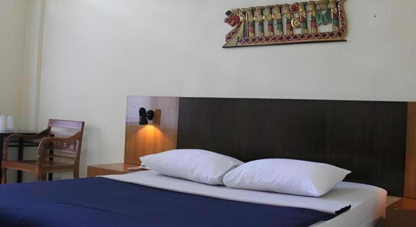 ออกัสตา ซูกาบูมิ โฮเต็ล Hotel ซูกาบูมี ภายนอก รูปภาพ